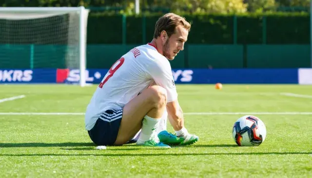 Harry Kane's Minor Discomfort Prompts Bayern Munich Caution Before Real Madrid Clash